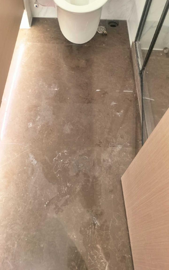 天津验房现场照片 · 一楼卫生间 · 干区地面积水