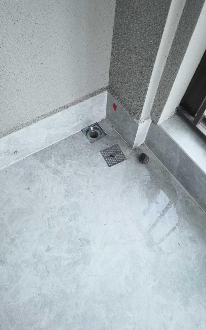 长沙验房现场照片 · 主卧 · 阳台地漏堵塞