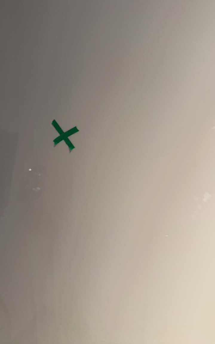 北京验房现场照片 · 客卫 · 淋浴间四周墙面空鼓